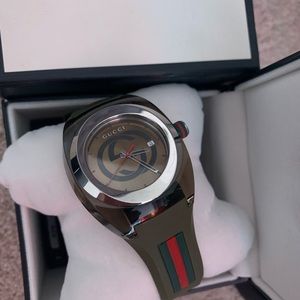 Gucci sync watch used